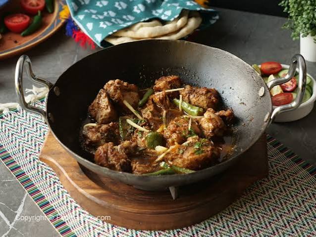 Chicken kacha Pyaz karahi.